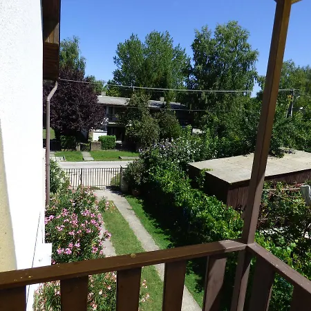 Gyongyi Vendeghaz Penzion Balatonföldvár
