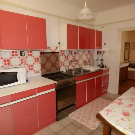 Gyongyi Vendeghaz * Balatonföldvár